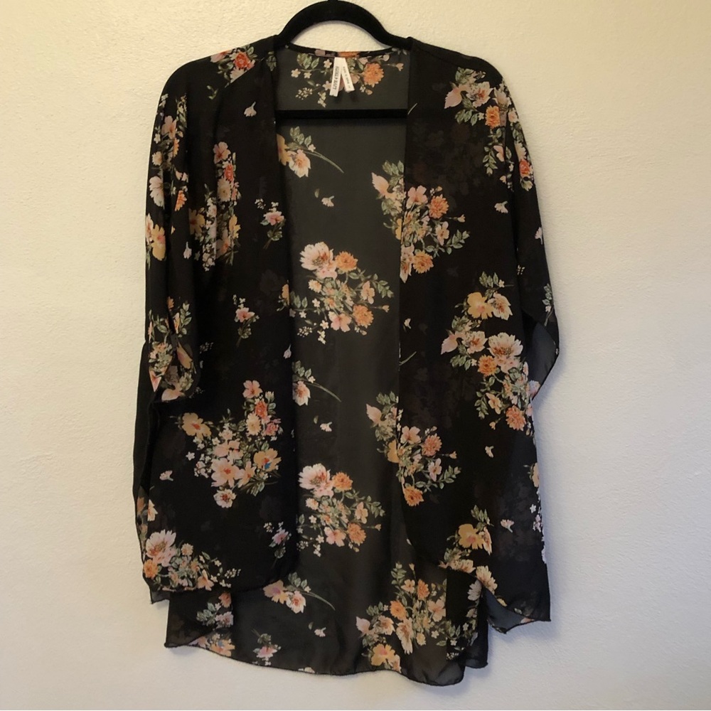 Black Floral Kimono